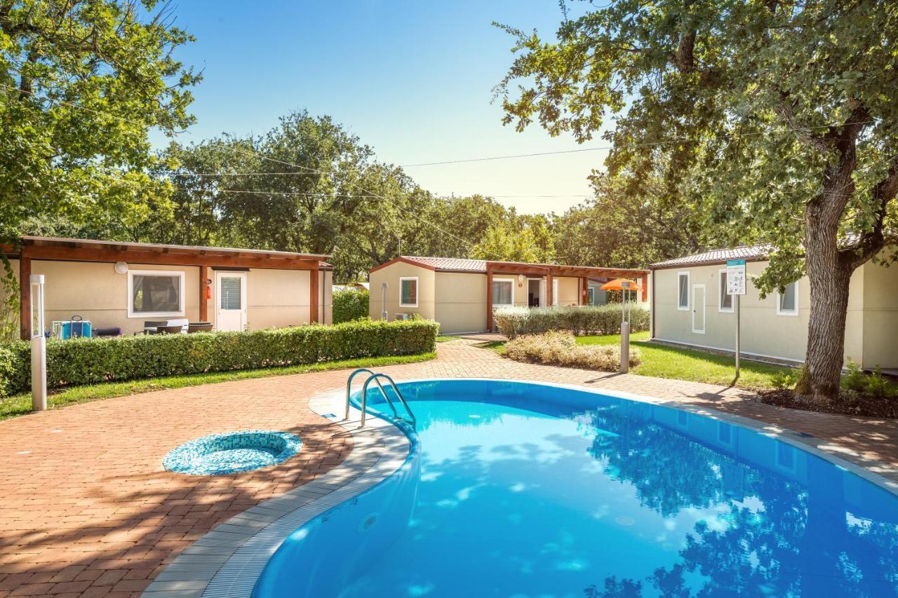 Camping Ulika Mobile Homes - Naturist Cervar-Porat Exterior photo