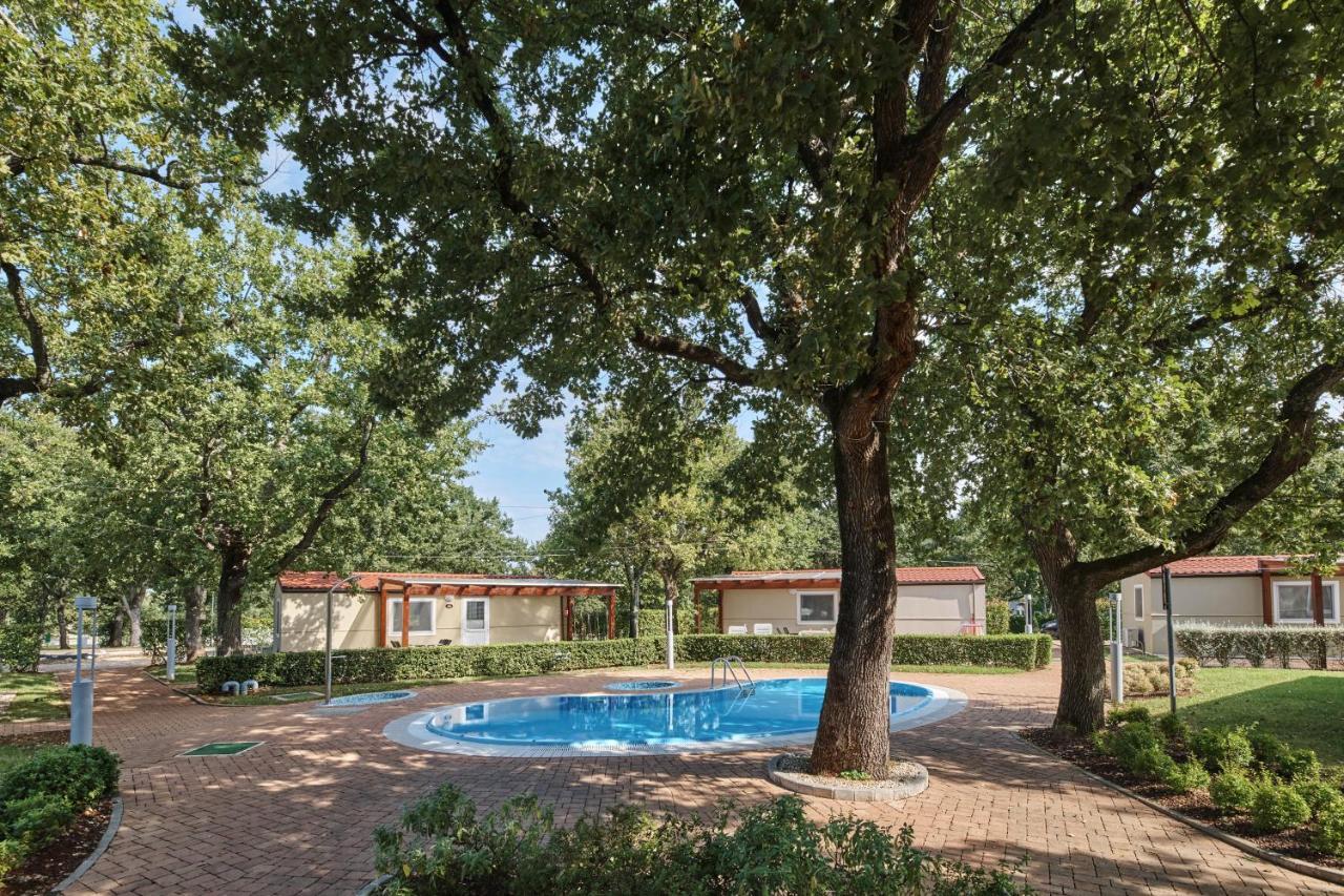 Camping Ulika Mobile Homes - Naturist Cervar-Porat Exterior photo